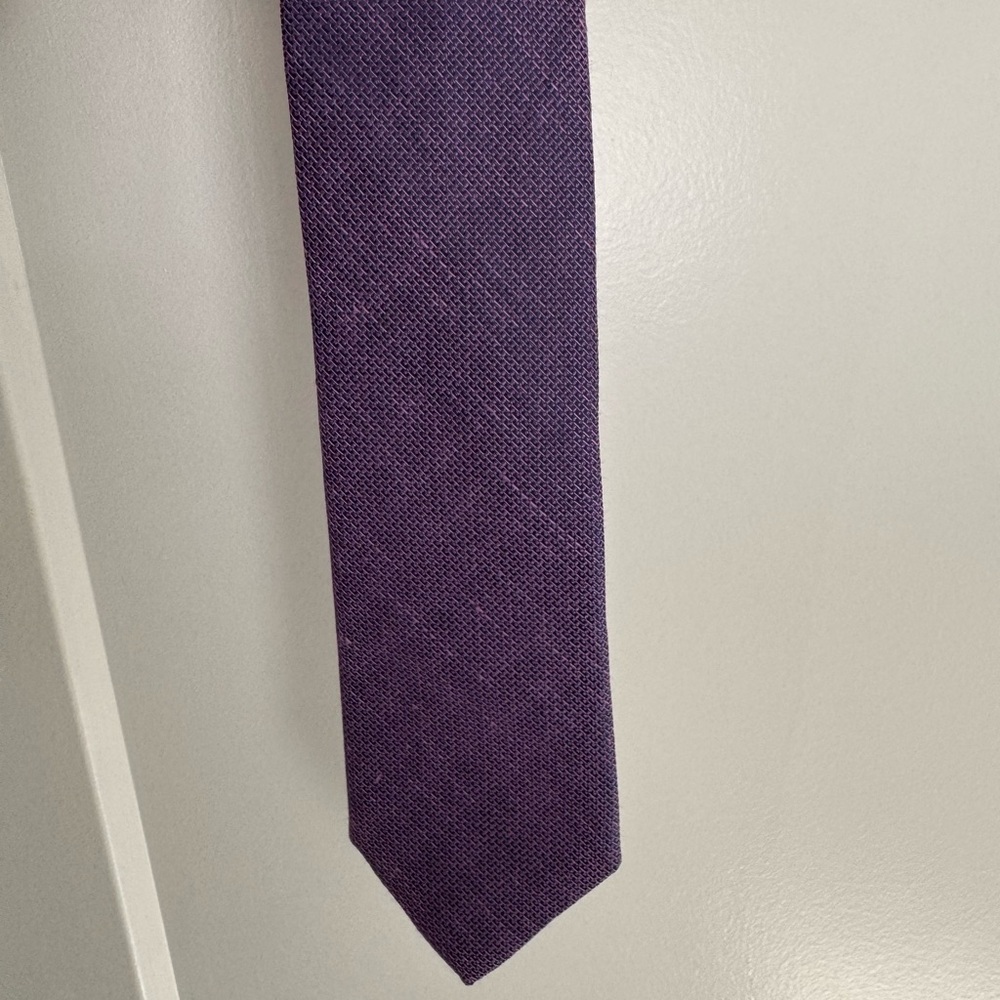Purple men’s knit tie